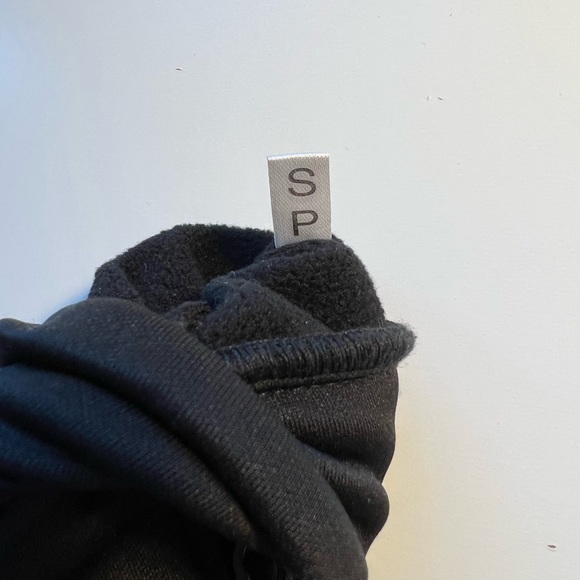 Roots gloves - Picture 3 of 3